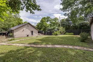8903 Groveland Dr, Dallas, TX 75218 - Photo 25