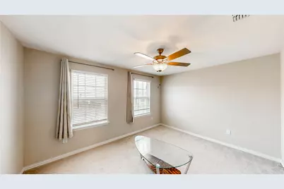 9828 Michael Irvin Street, Irving, TX 75063 - Photo 17