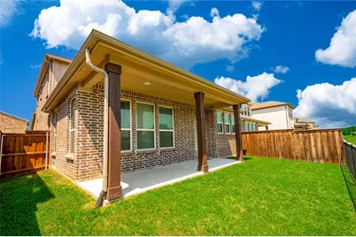 9828 Michael Irvin Street, Irving, TX 75063 - Photo 25