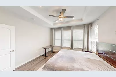 9828 Michael Irvin Street, Irving, TX 75063 - Photo 15