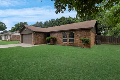 4301 Middlebrook Drive, Arlington, TX 76016 - Photo 1