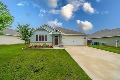 105 Arrowhead Drive, Sanger, TX 76266 - Photo 1