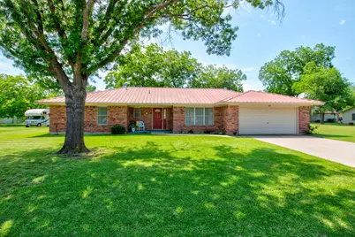 808 S Jefferson Street, Pilot Point, TX 76258 - Photo 1