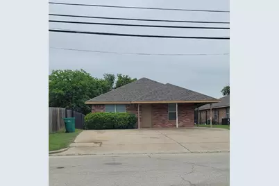 239-241 E Craven Avenue, Lacy Lakeview, TX 76705 - Photo 1