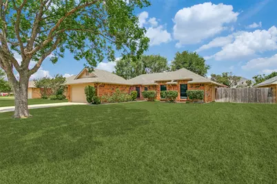 20 Chimney Rock Drive, Trophy Club, TX 76262 - Photo 1