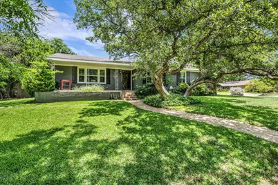 2340 Lake Ridge Circle, Waco, TX 76710 - Photo 1
