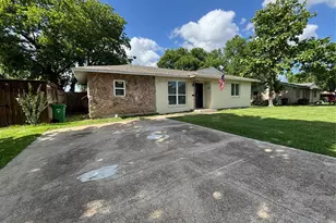1821 Sandy Ln, Mesquite, TX 75149 - Photo 3