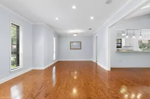 1800 Holm Oak St, Arlington, TX 76012 - Photo 11