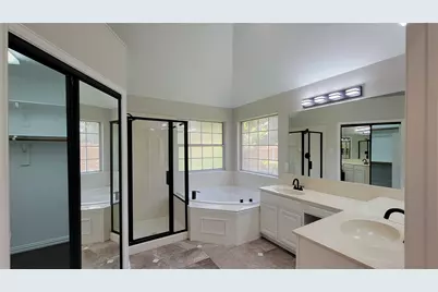 9726 Windy Hollow Drive, Irving, TX 75063 - Photo 19