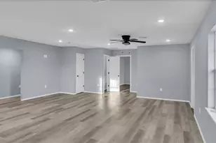 902 Calumet St, Waco, TX 76704 - Photo 9