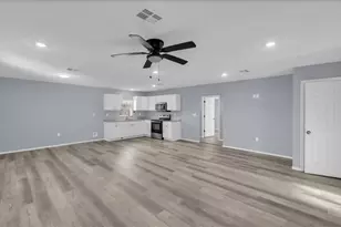 902 Calumet St, Waco, TX 76704 - Photo 7