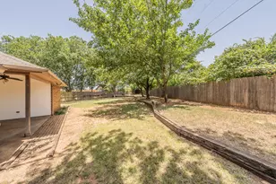 700 Mann Ct, Cleburne, TX 76033 - Photo 17