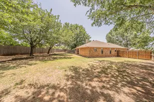 700 Mann Ct, Cleburne, TX 76033 - Photo 15