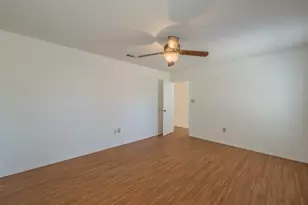 700 Mann Ct, Cleburne, TX 76033 - Photo 7