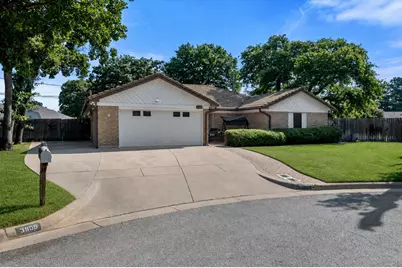 3809 Helmsford Drive, Arlington, TX 76016 - Photo 1