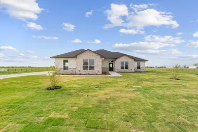 108 Cougar Lane, Lott, TX 76656 - Photo 1