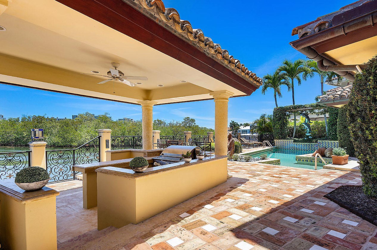 4976 Sanctuary Ln, Boca Raton FL 33431-5211 exterior