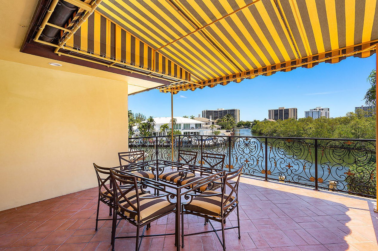 4976 Sanctuary Ln, Boca Raton FL 33431-5211 exterior