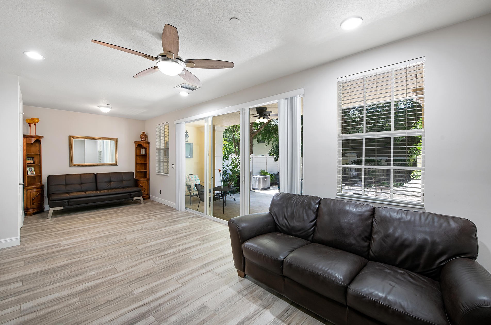 655 Trieste Ln, Boca Raton FL 33487-5202 exterior