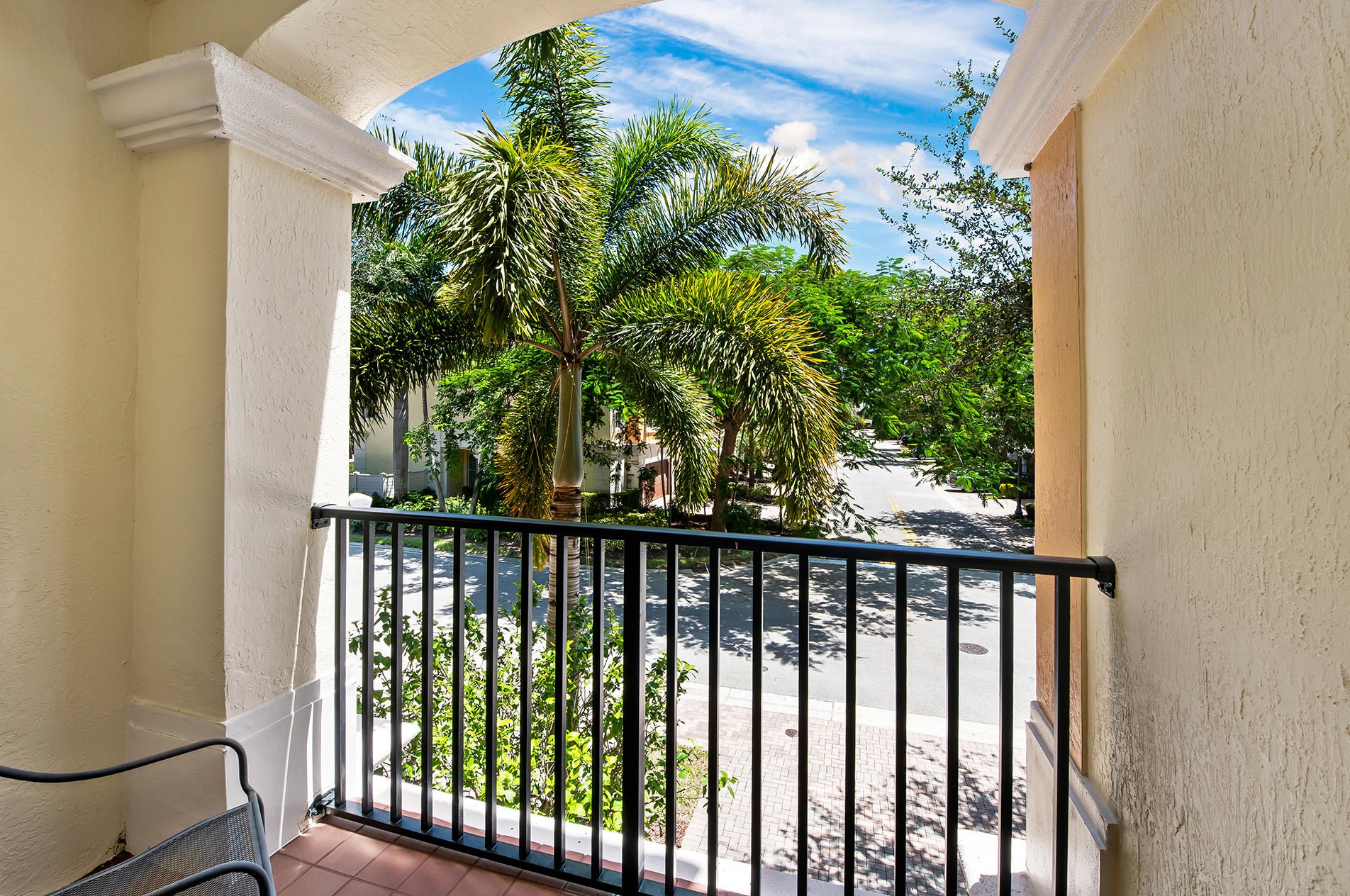 655 Trieste Ln, Boca Raton FL 33487-5202 exterior