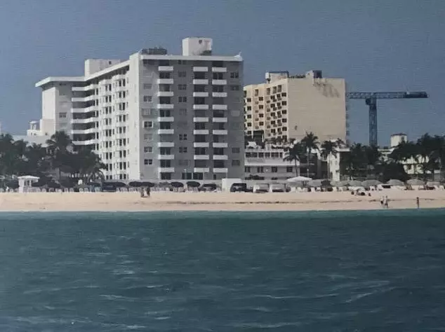 465 Ocean Dr, Miami FL  33139-6613 exterior