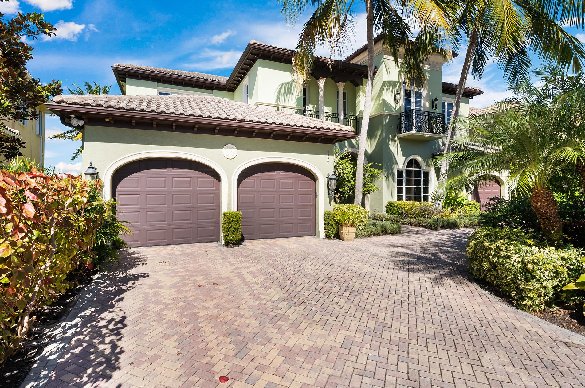 9629 Bridgebrook Dr, Boca Raton FL 33496-1025 exterior