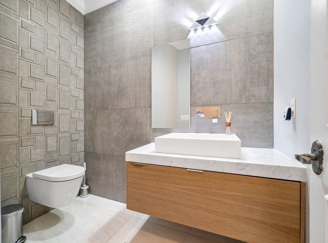 785 Lk Dr, Boca Raton FL 33432-6226 exterior