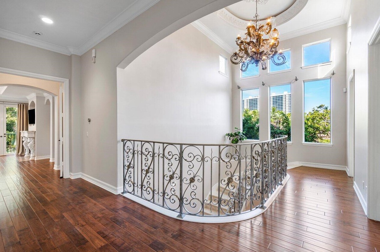 785 Lk Dr, Boca Raton FL 33432-6226 exterior