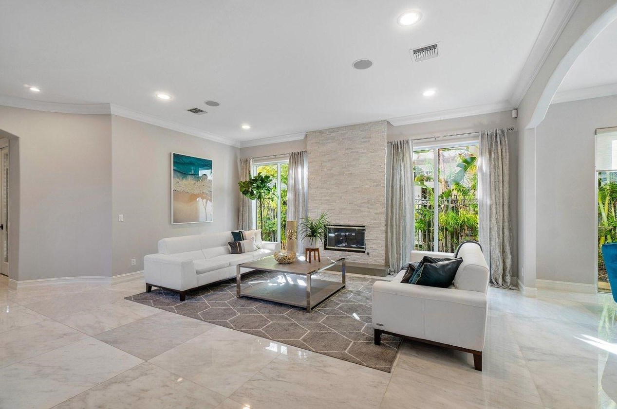 785 Lk Dr, Boca Raton FL 33432-6226 exterior