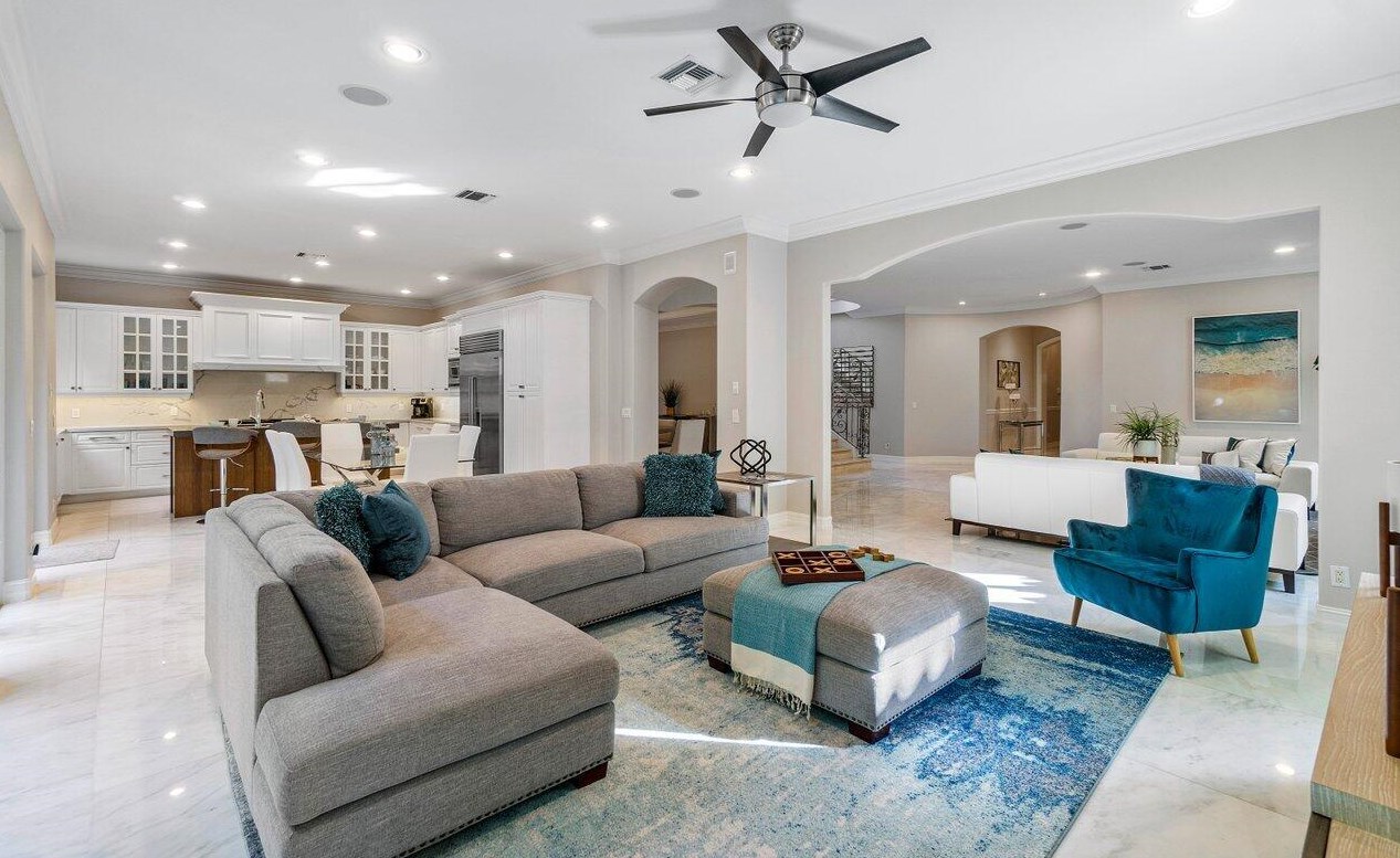 785 Lk Dr, Boca Raton FL 33432-6226 exterior