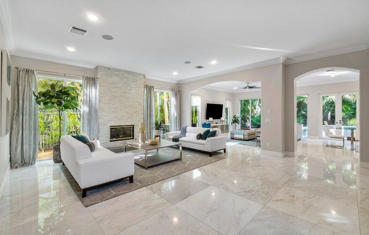 785 Lk Dr, Boca Raton FL 33432-6226 exterior