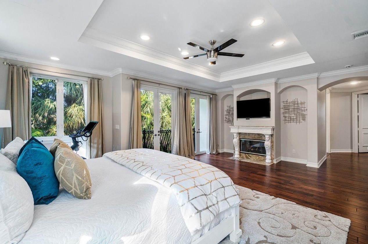 785 Lk Dr, Boca Raton FL 33432-6226 exterior