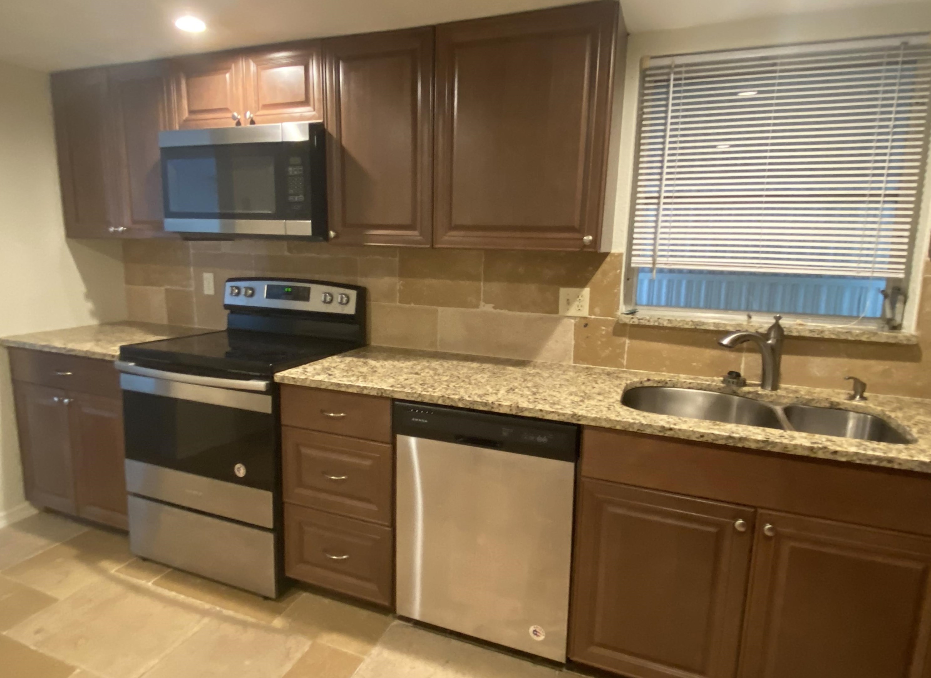 127 Leisureville Blvd, Boynton Beach FL 33426-4351 exterior