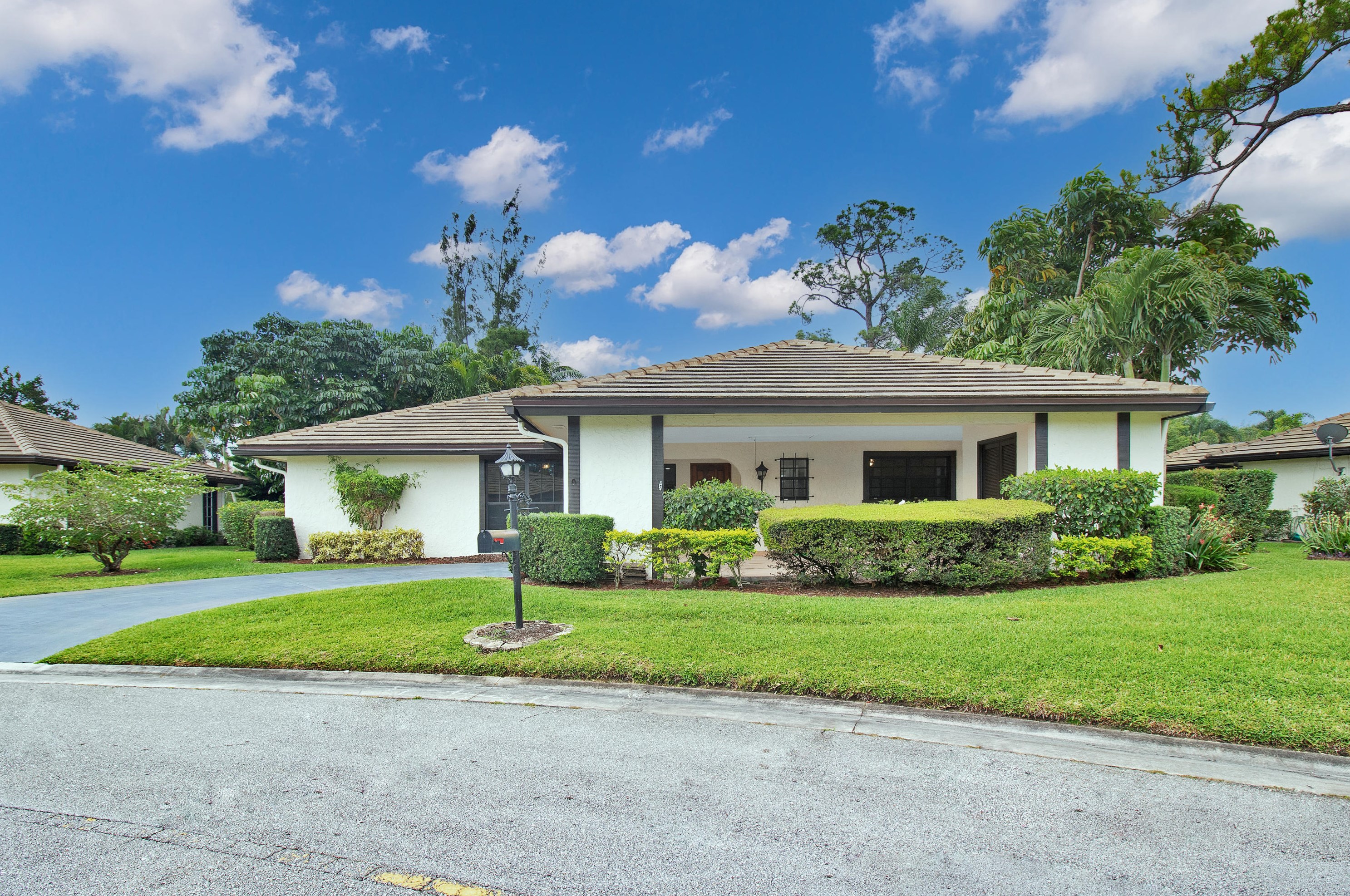 448 Pine Villa Dr, Lake Worth FL  33462-1220 exterior