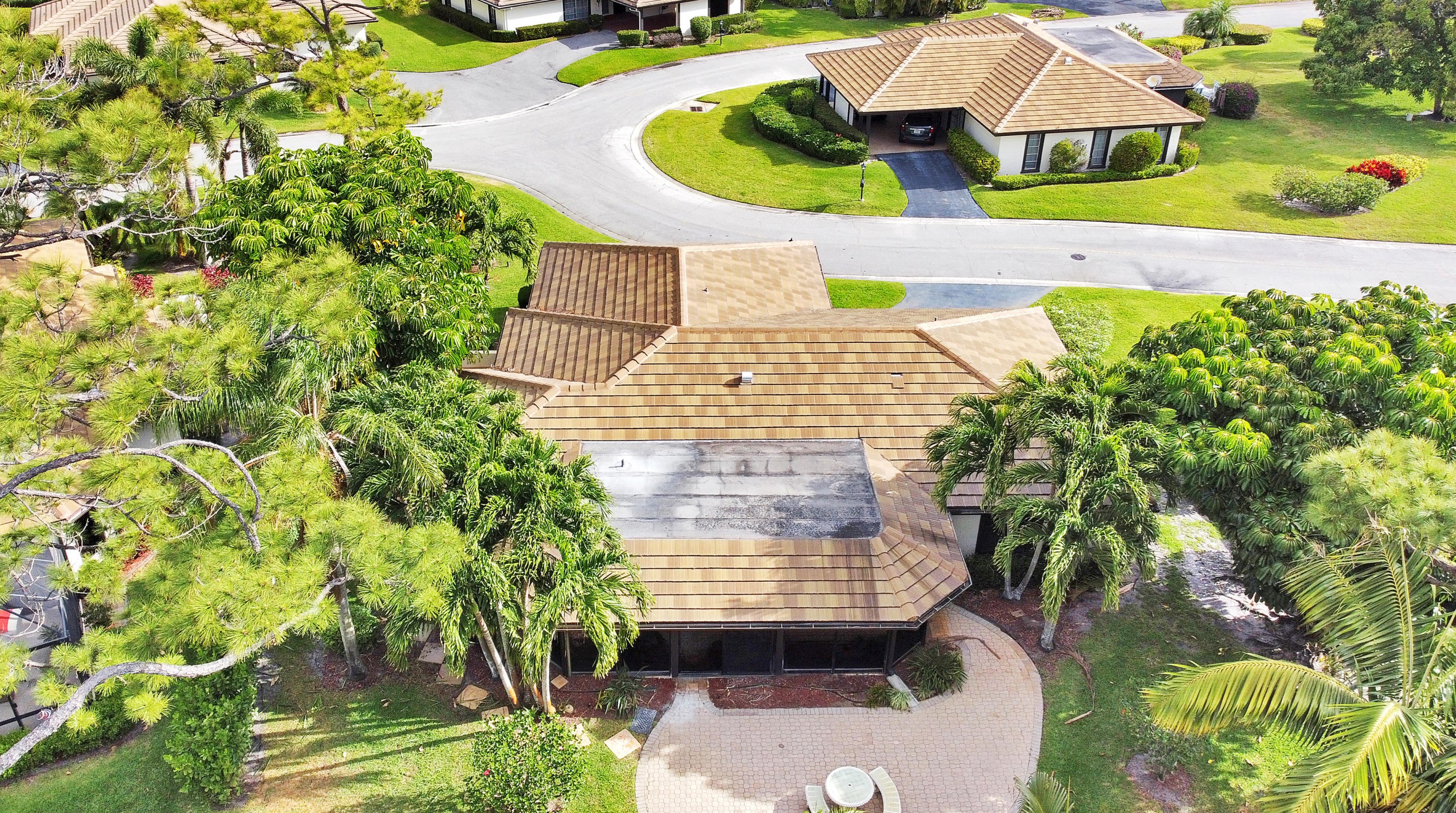 448 Pine Villa Dr, Lake Worth FL  33462-1220 exterior