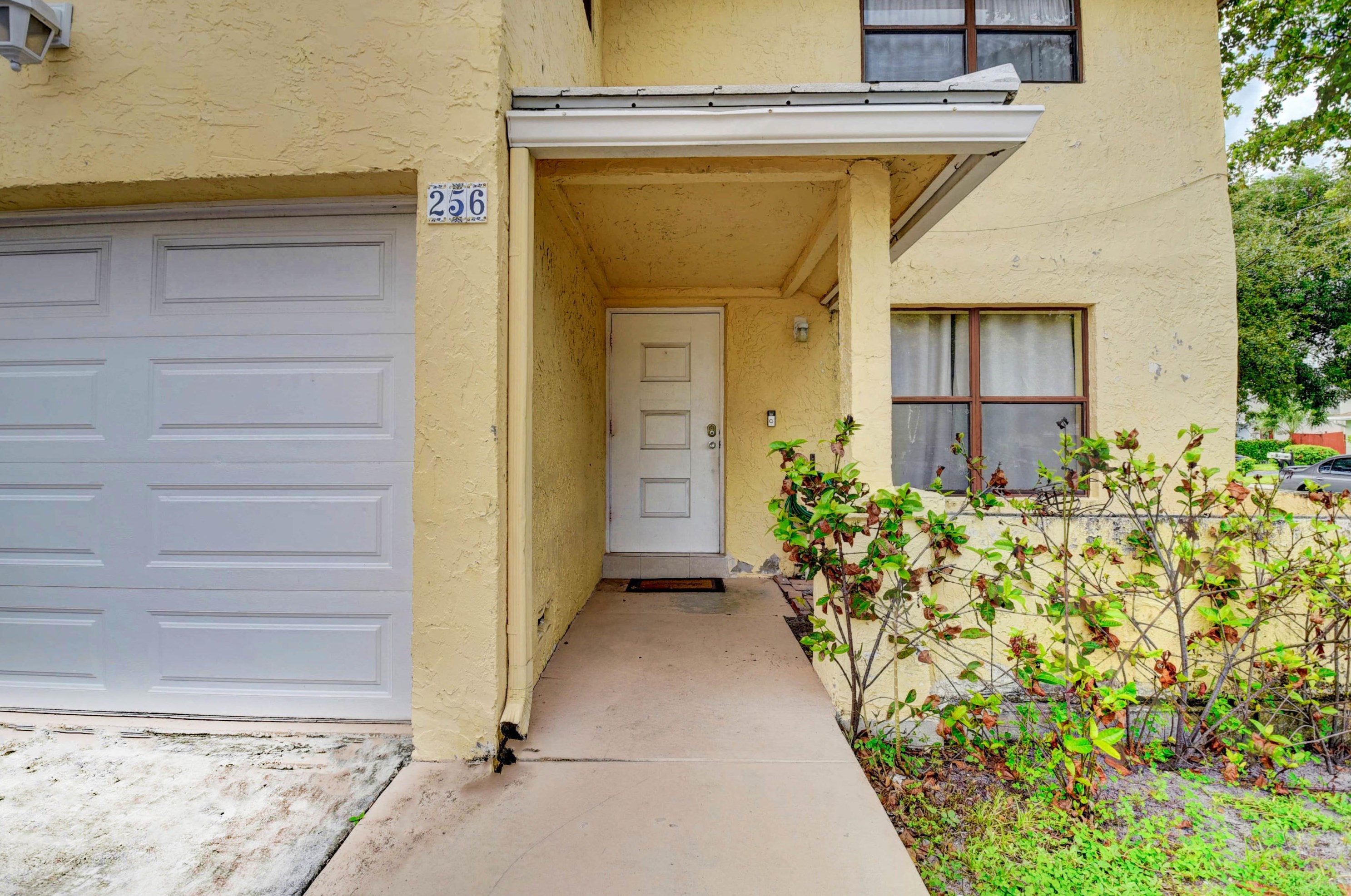 256 6th St, Boca Raton FL  33432-5936 exterior