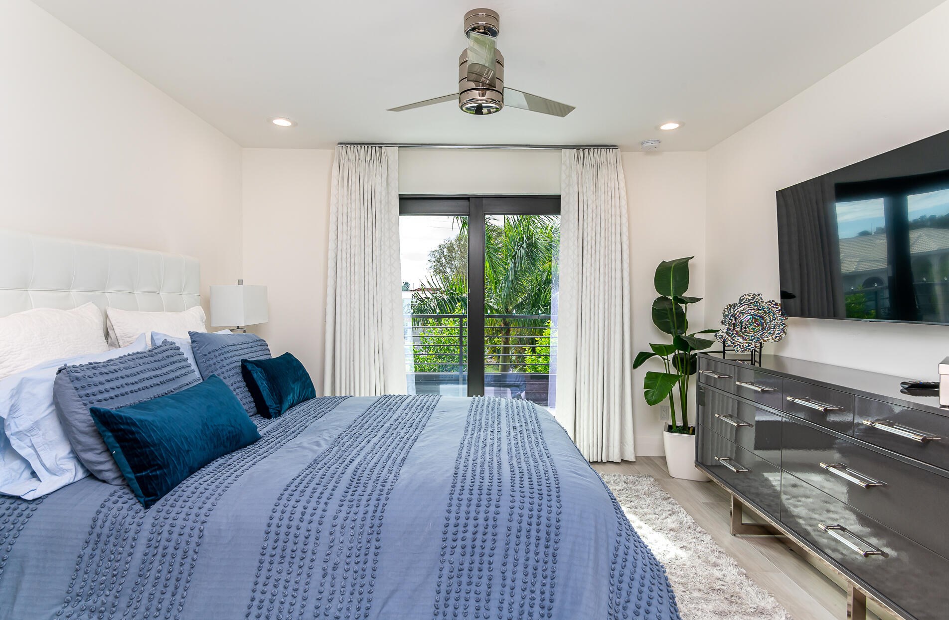 737 Boca Bay Colony Dr, Boca Raton FL  33487-1755 exterior