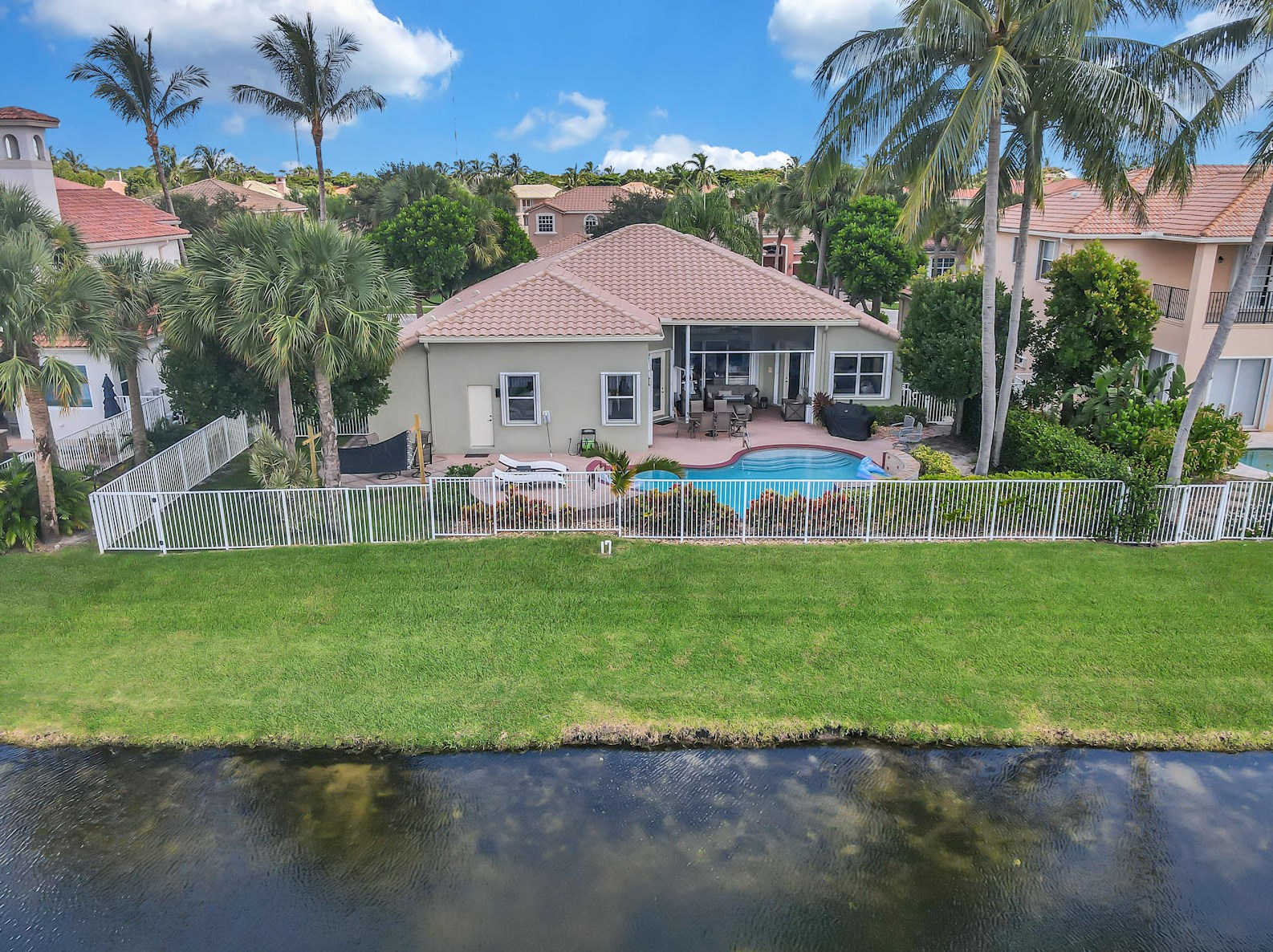 9932 Via Amati, Lake Worth FL  33467-6938 exterior