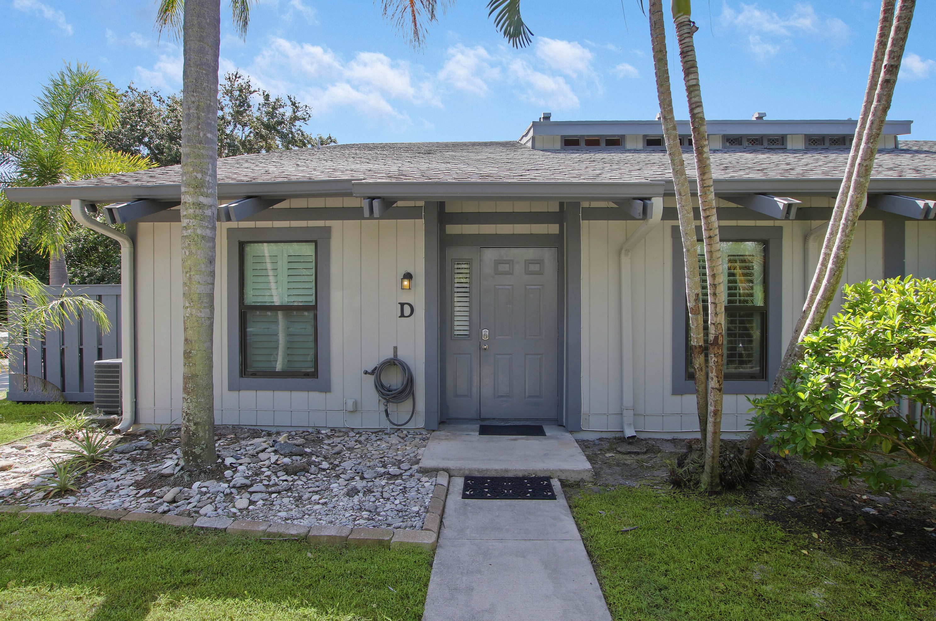 429 Cypress Dr, Jupiter FL  33469-2699 exterior