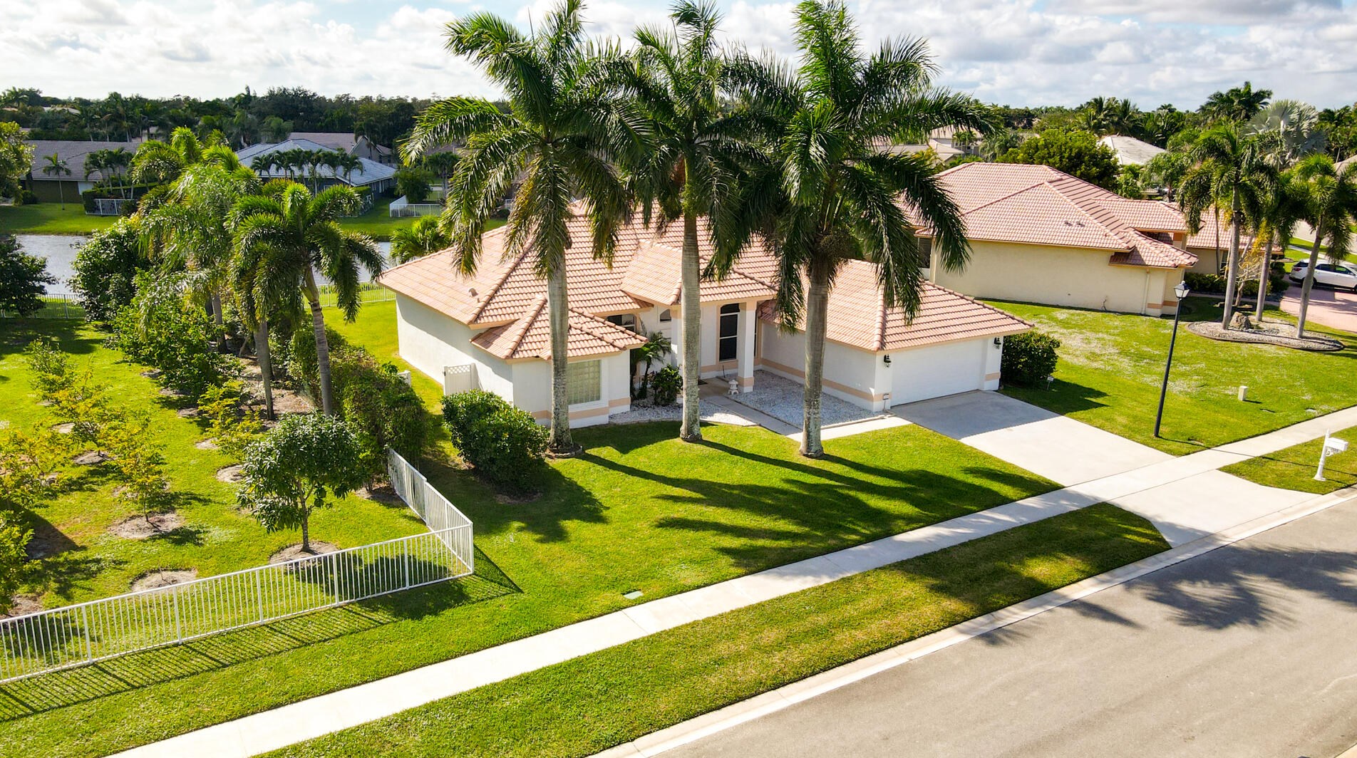 7208 Brickyard Cir, Lake Worth FL 33467-7240 exterior