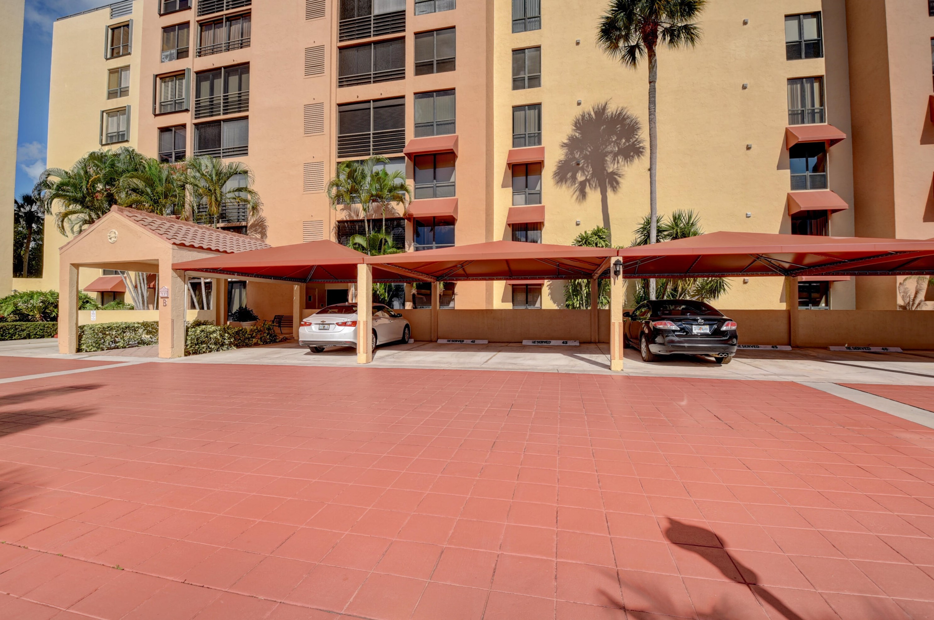 7137 Promenade Dr, Boca Raton FL 33433-6967 exterior