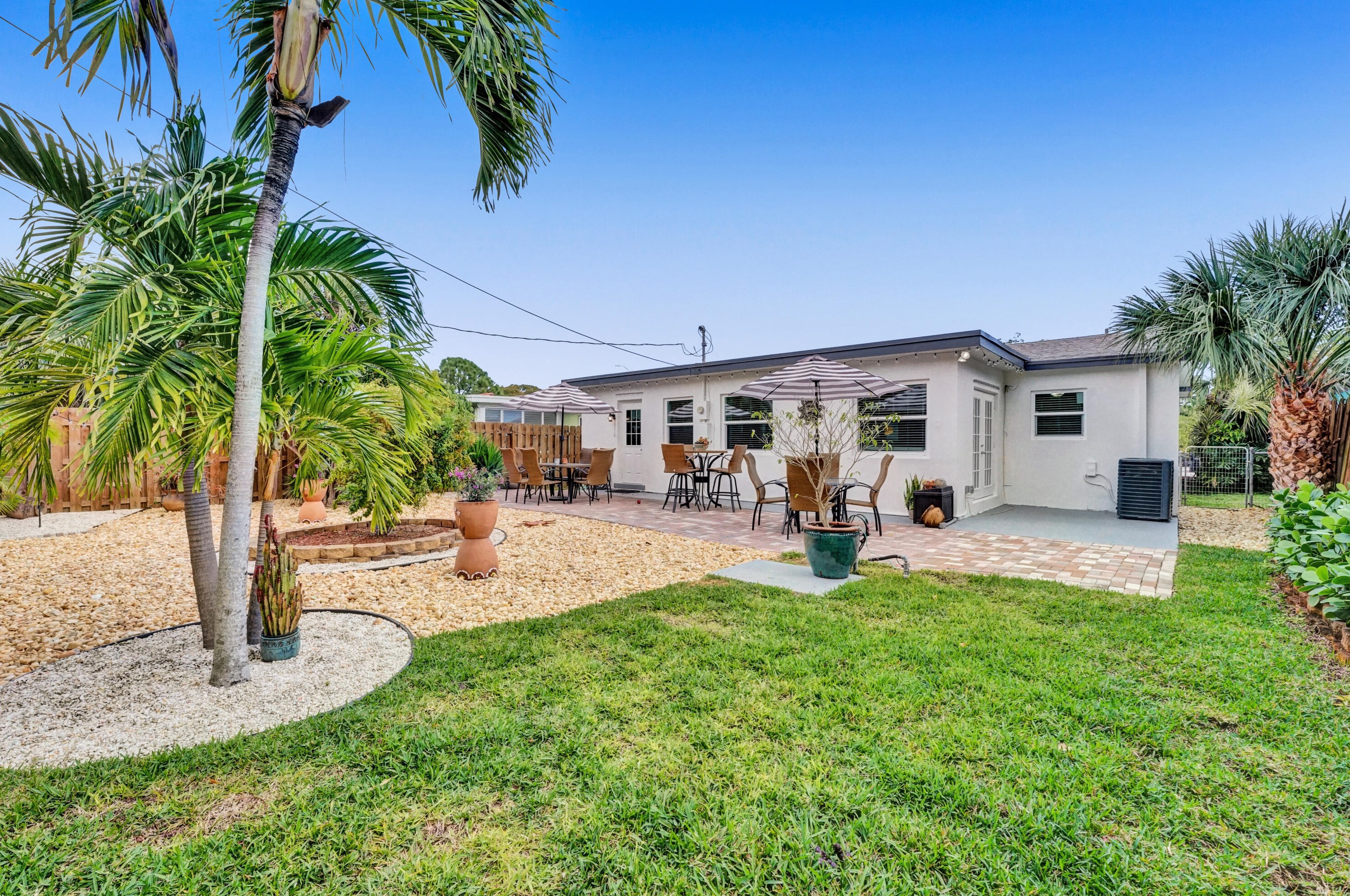 1609 M St, Lake Worth FL  33460-6620 exterior
