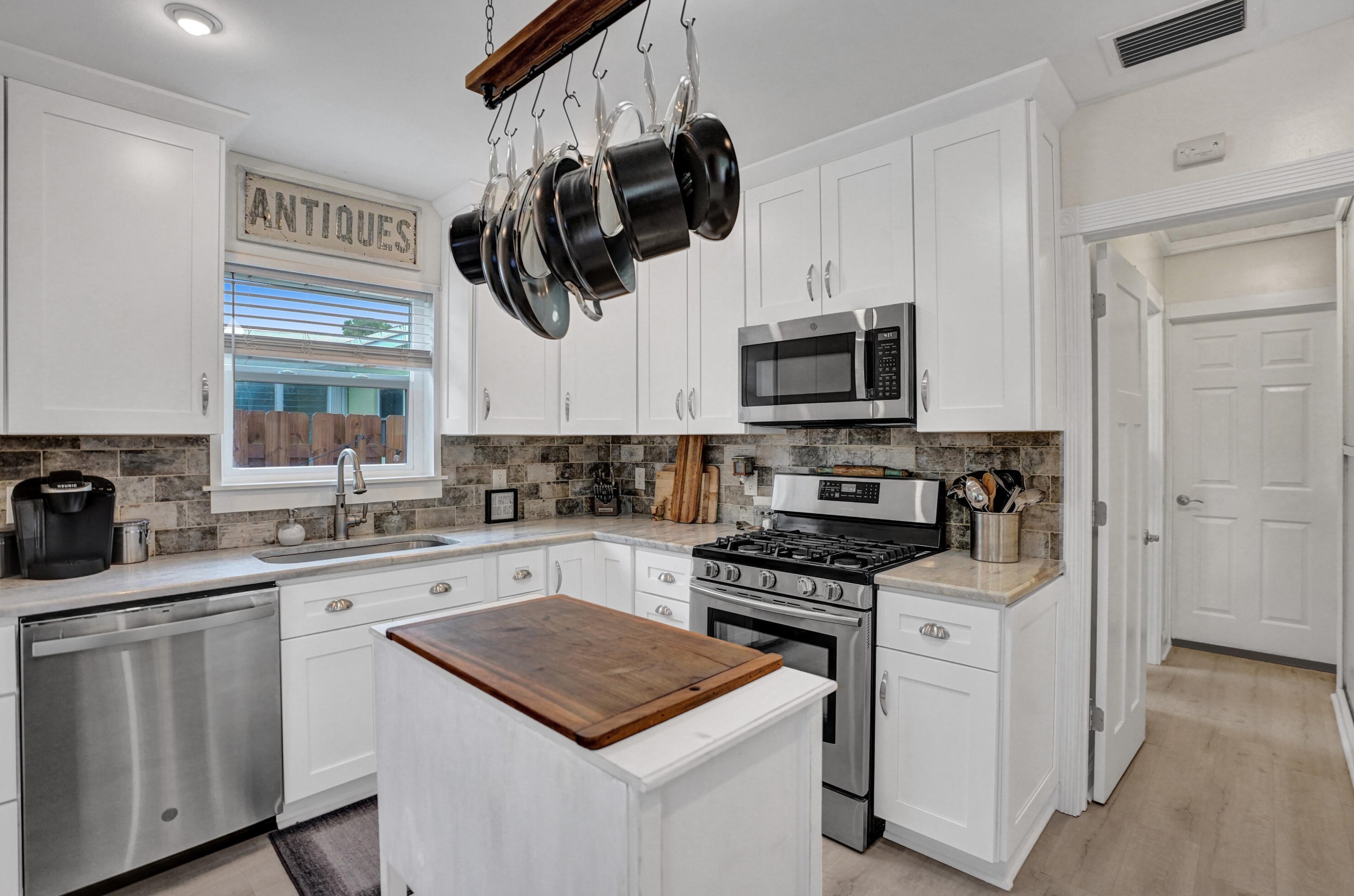 1609 M St, Lake Worth FL  33460-6620 exterior