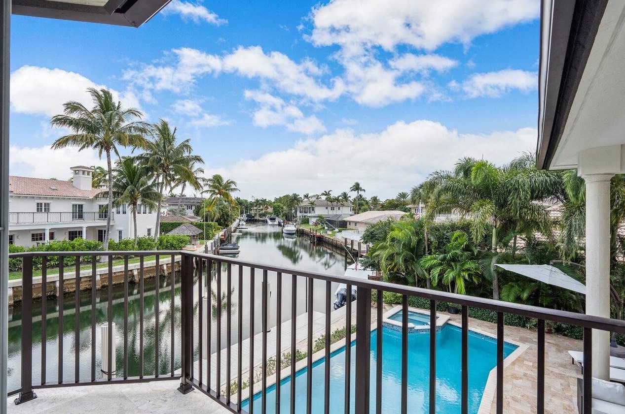 571 Golden Harbour Dr, Boca Raton FL  33432-2941 exterior