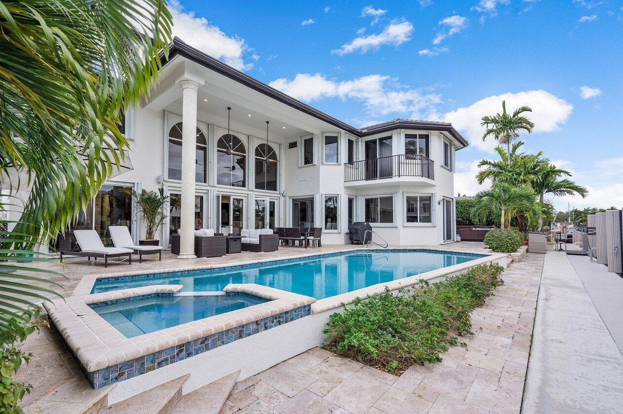 571 Golden Harbour Dr, Boca Raton FL  33432-2941 exterior