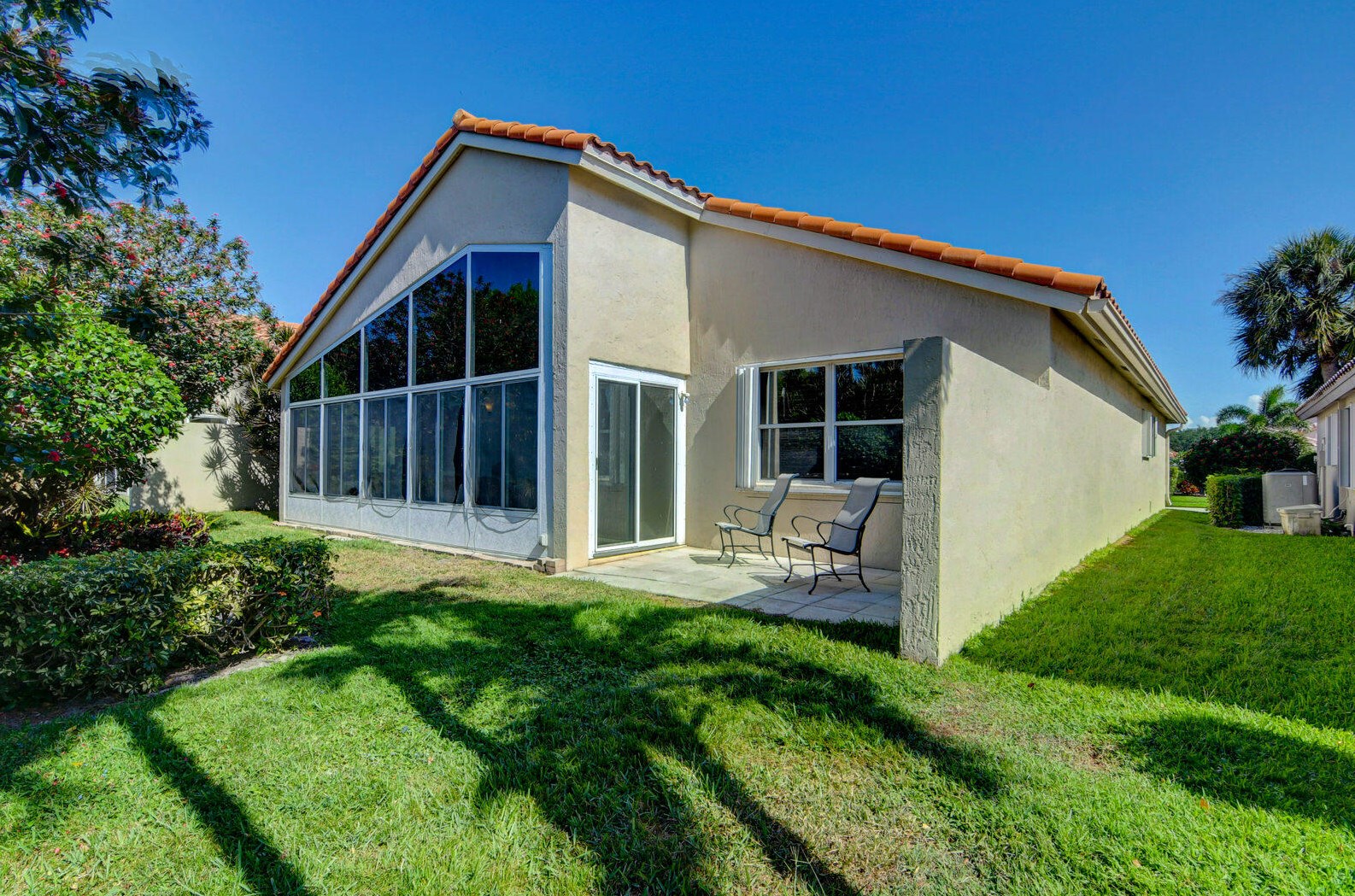 6590 Maybrook Rd, Boynton Beach FL 33437-6411 exterior