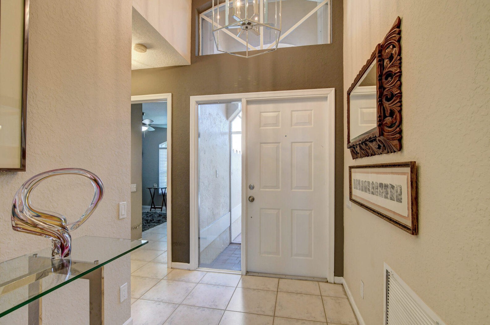 6590 Maybrook Rd, Boynton Beach FL 33437-6411 exterior