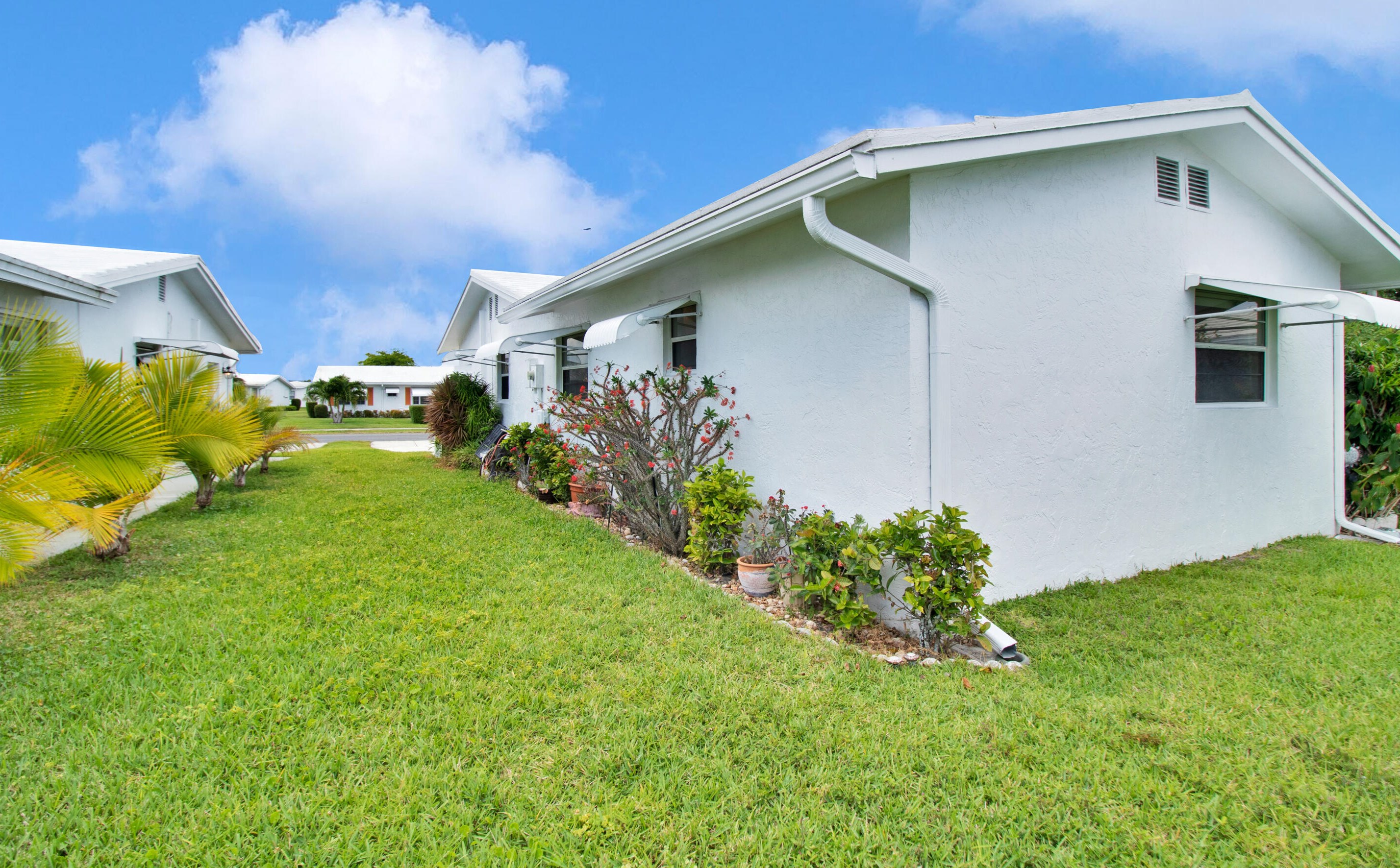 1702 18 St, Boynton Beach FL 33426-6410 exterior