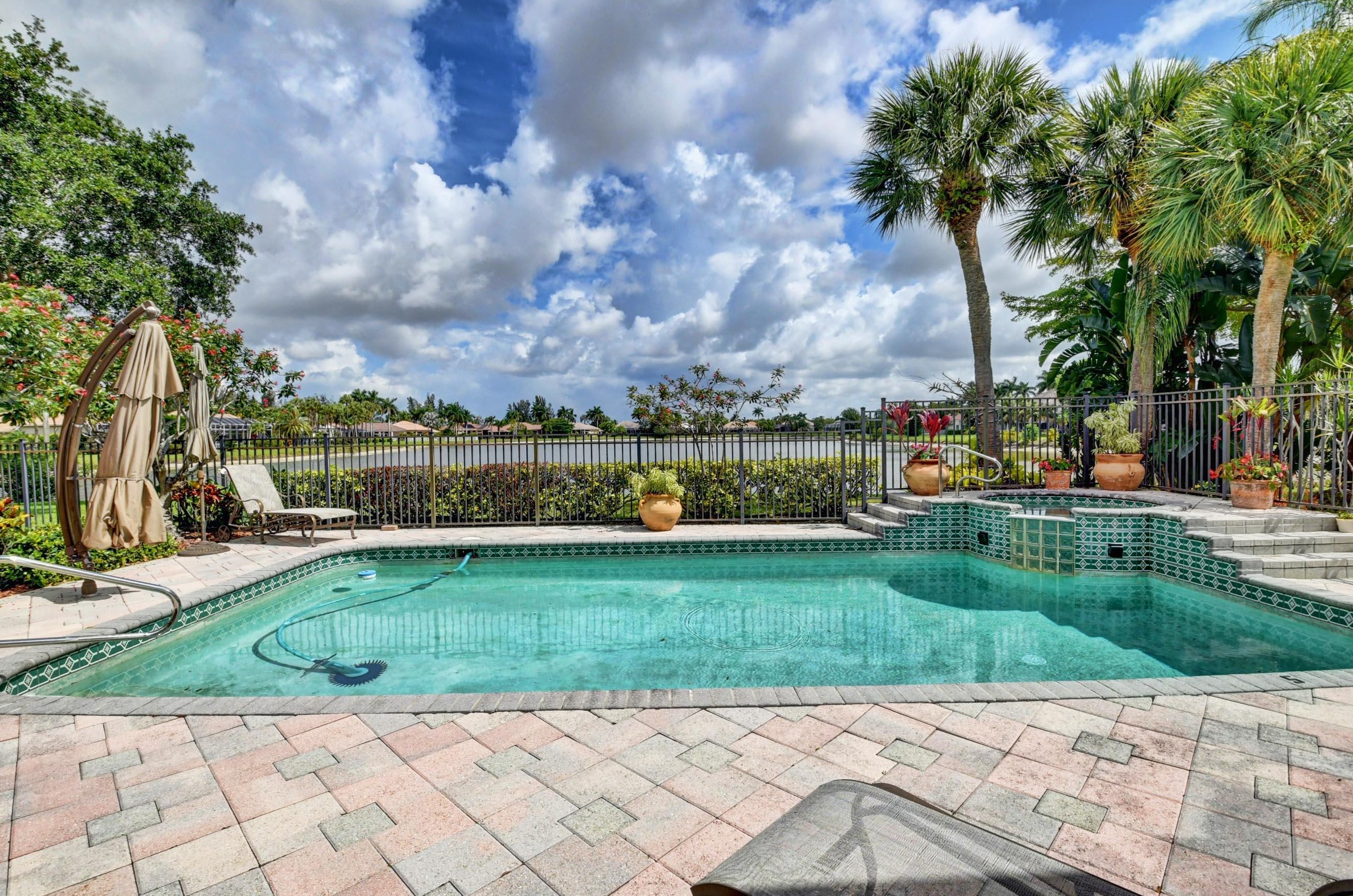 8280 Muirhead Cir, Boynton Beach FL 33472-5063 exterior