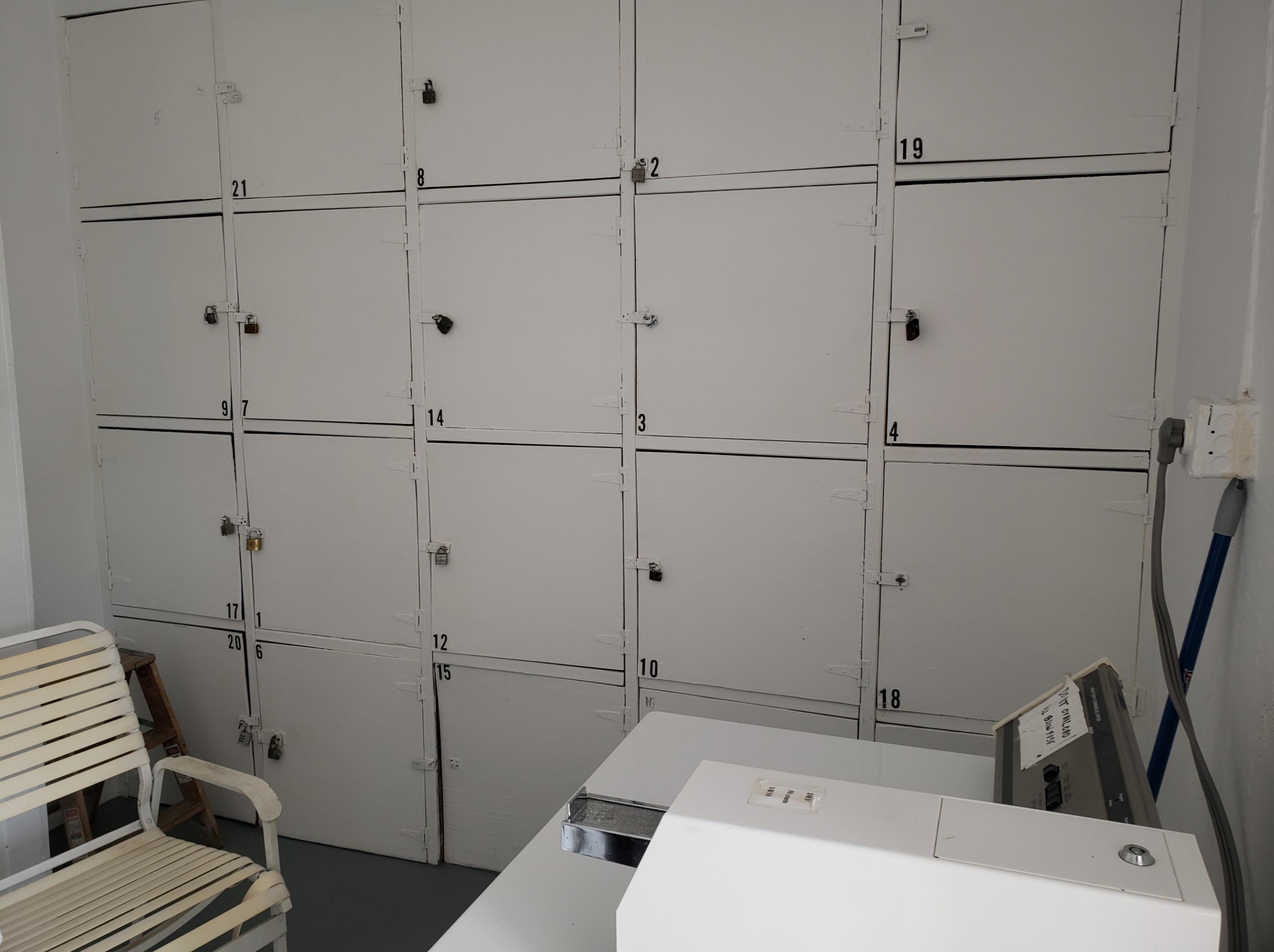 2180 Lake Osborne Dr, Lake Worth FL  33461-5696 exterior